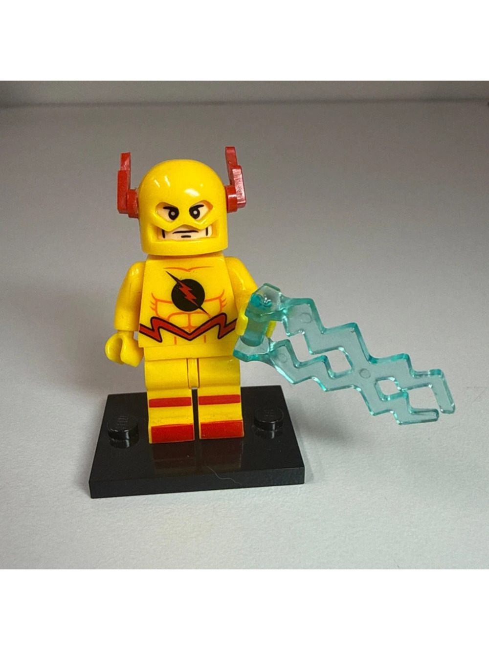 Lego DC Super Heroes Yellow reverse Flash zoom costume minifigure